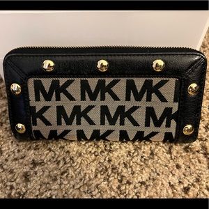 Michael Kors Gold Studded Jet Set Continental Wallet